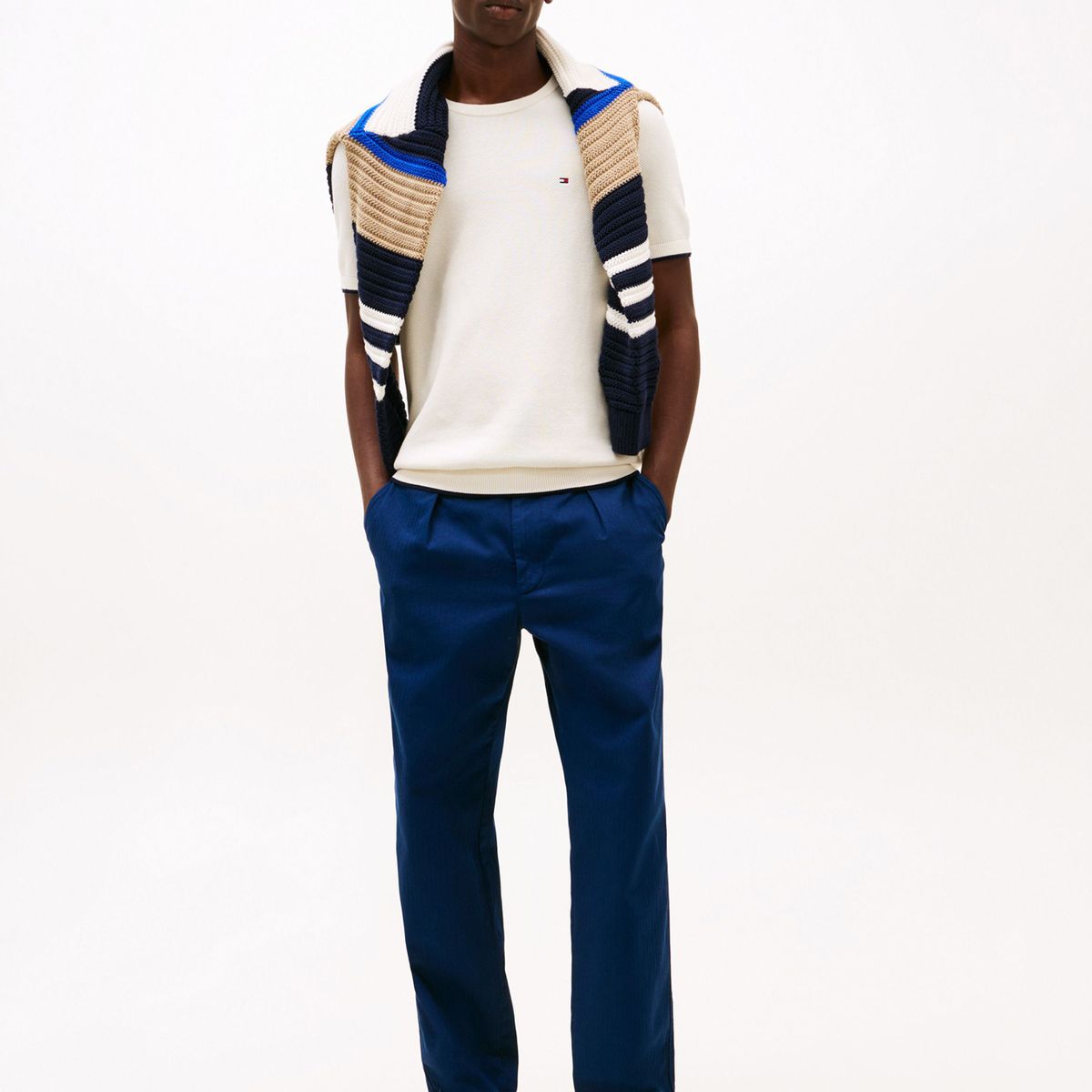 TOMMY HILFIGER - Camiseta blanca de cuello redondo con logo Tommy Hilfiger