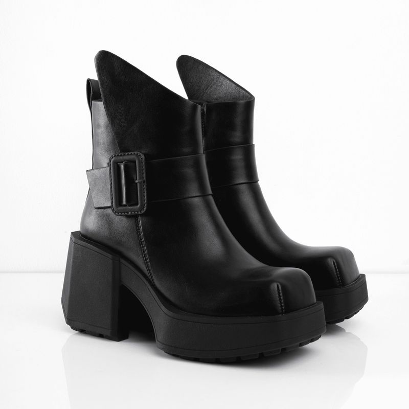 CALZADO ADRENALINA - Botín de plataforma y tacón negro con correa melissa