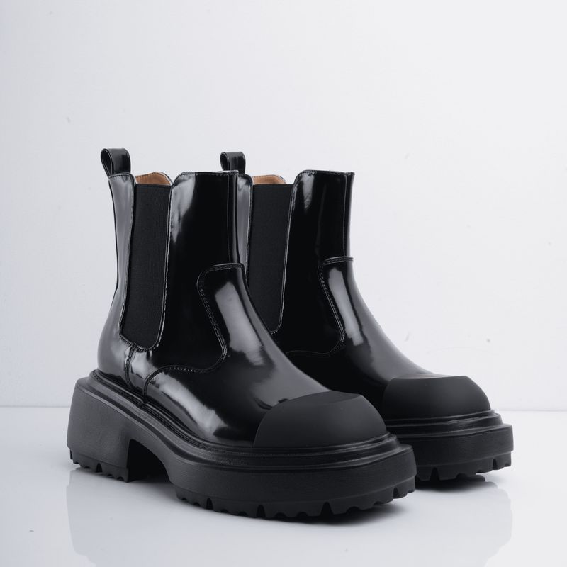 CALZADO ADRENALINA - Bota negra de charol y puntera mate anne