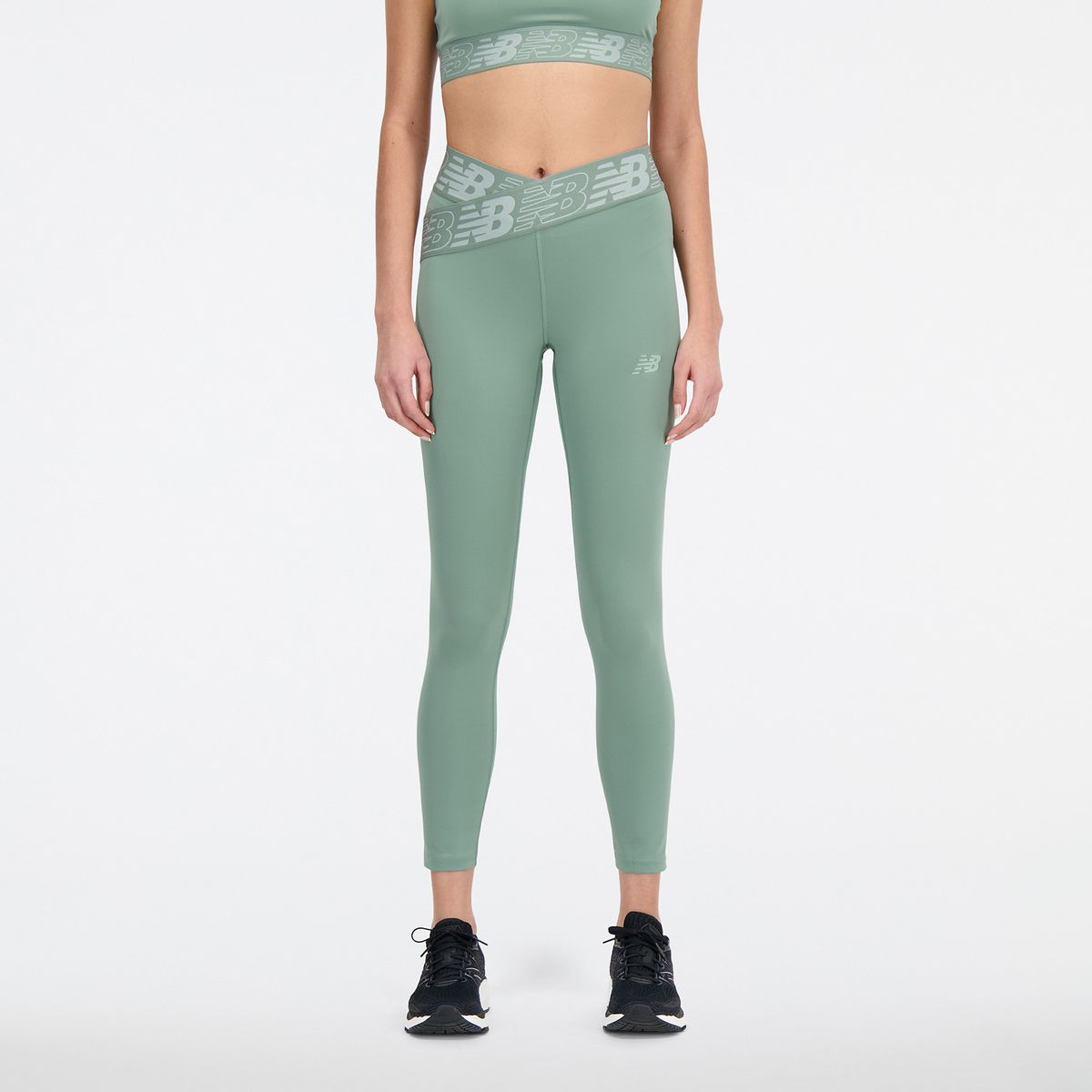 NEW BALANCE - Pantalon Casual New Balance Original Relentless Verde Mujer