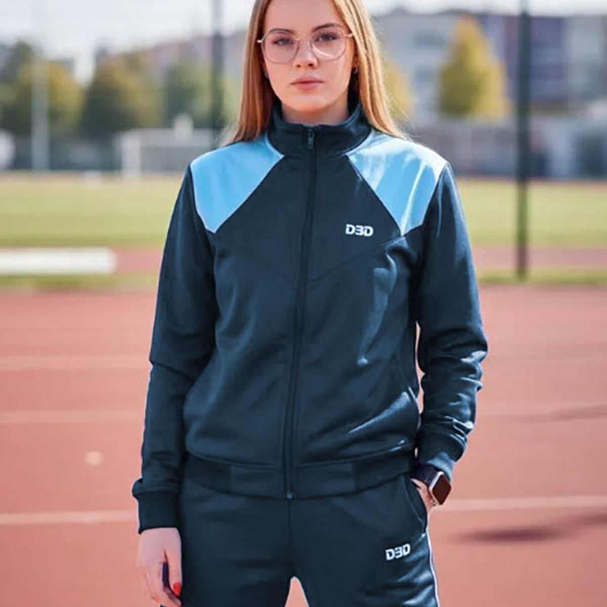 MODA EN CIRCUITO - Conjunto Deportivo o Sudadera para Mujer en Vioto Sin Capota