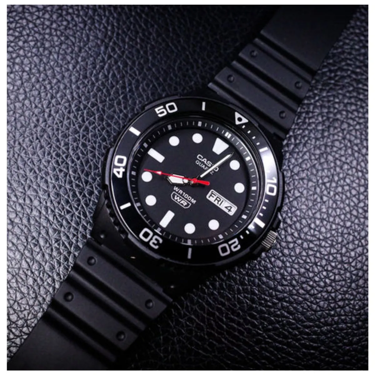 CASIO - Reloj Hombre Casio Modelo MRW-230H-1E1 Diseño Deportivo