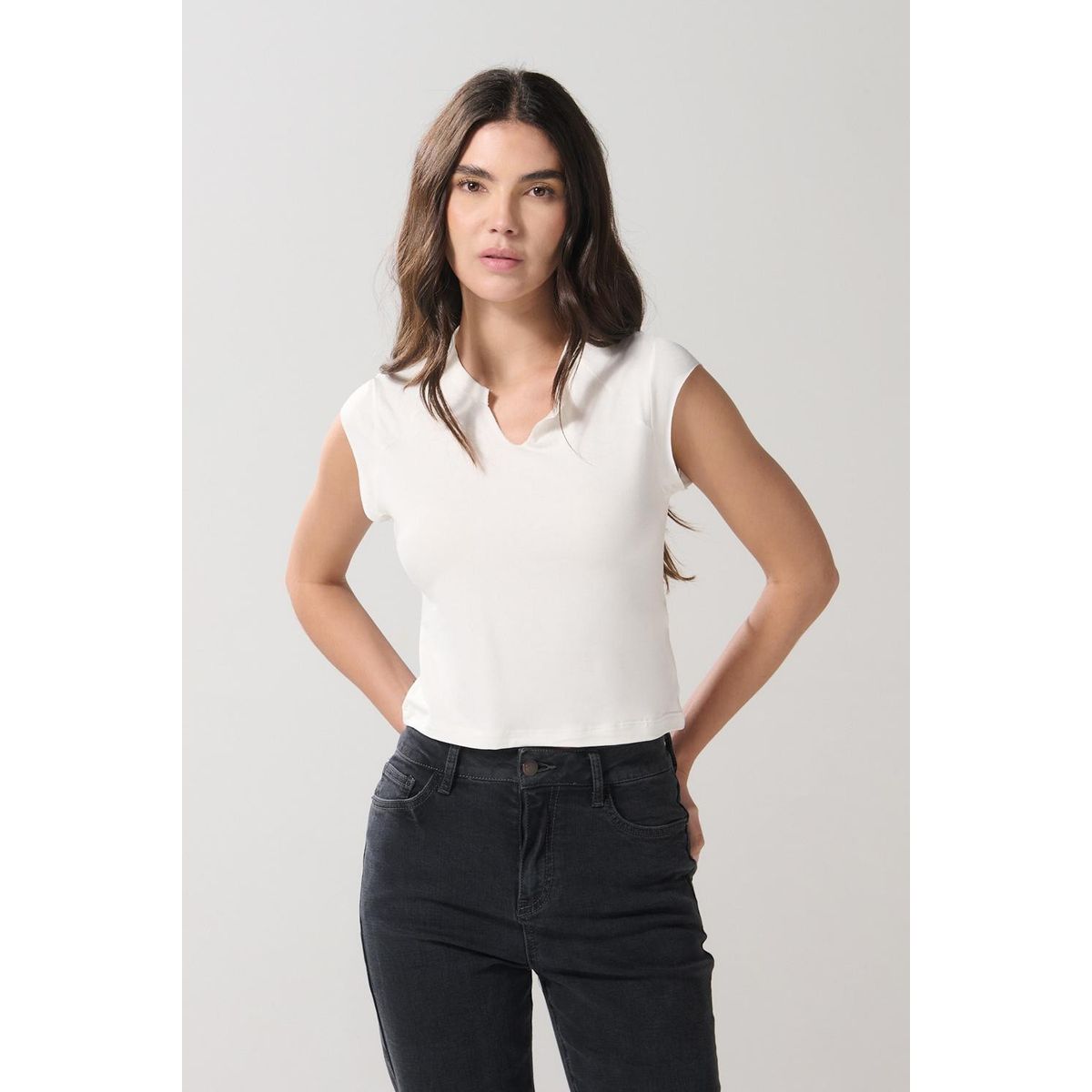 KOAJ - KOAJ Camiseta unicolor ajustada cuello redondo con abertura Mujer