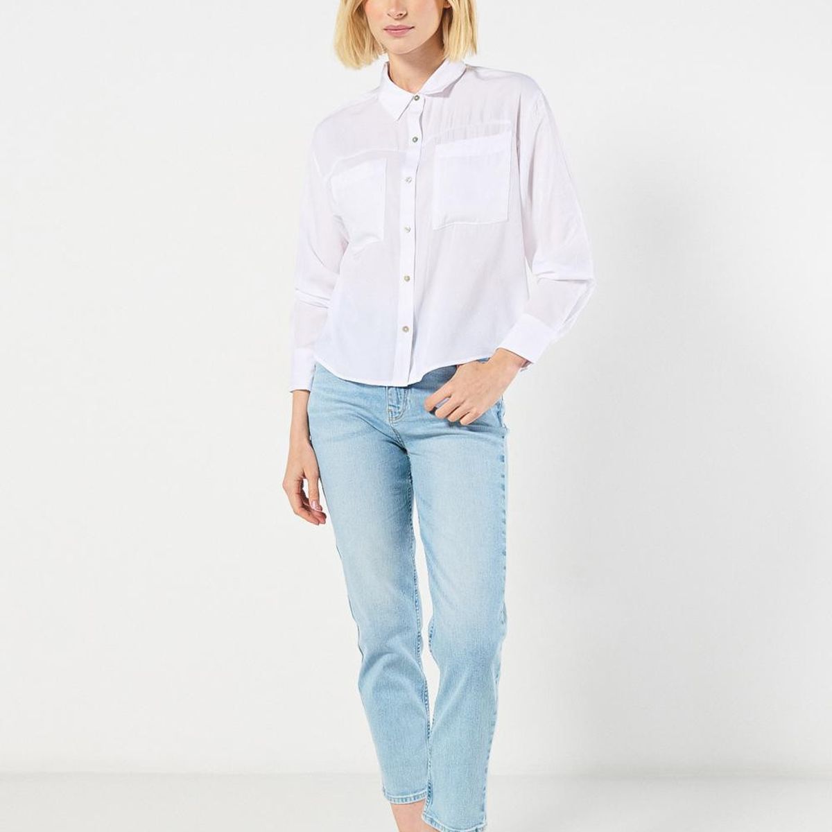 KOAJ - KOAJ Blusa unicolor con cuello camisero y doble bolsillo en Mujer