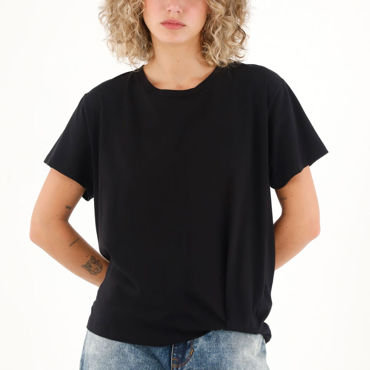 TOPMARK - Camiseta con detalle anudado negra para mujer