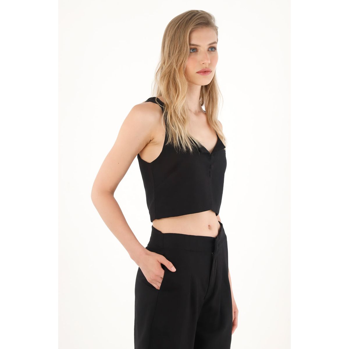 TENNIS - Camisa crop en 100% lino negra para mujer