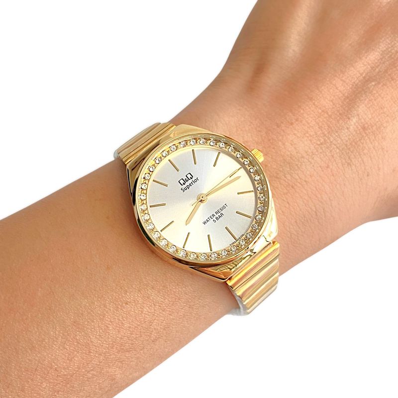 Q&Q - Reloj Q&Q Dorado Fondo Blanco Con Piedras Acero Inox Original + Caja