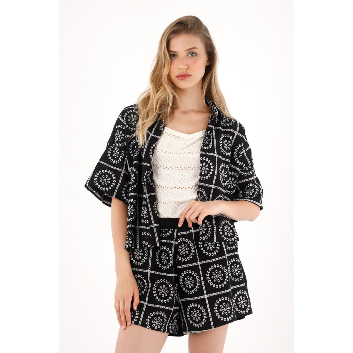 TENNIS - Camisa en tela bordada negra para mujer