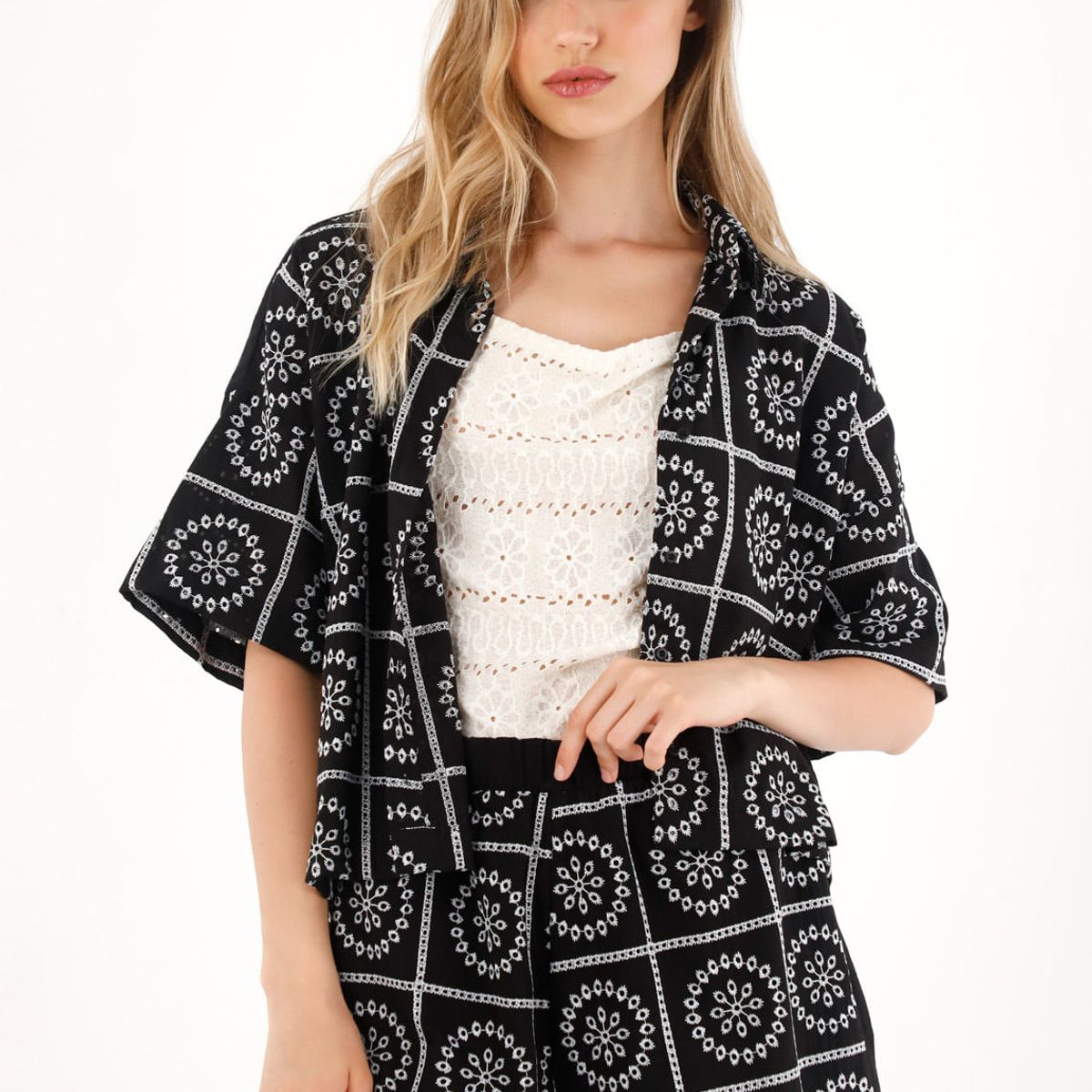 TENNIS - Camisa en tela bordada negra para mujer