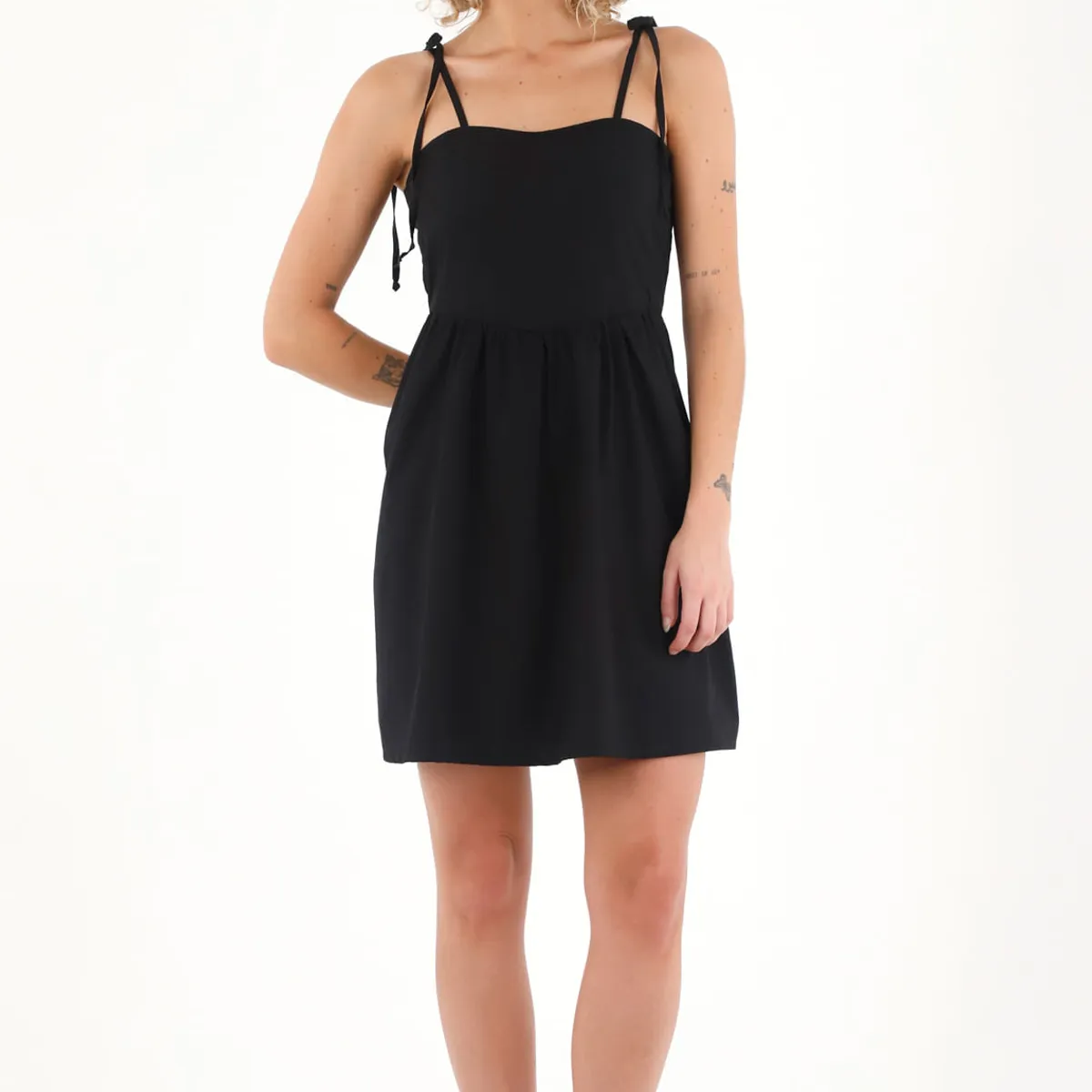TOPMARK - Vestido corto de tiras que anudan en hombro negro para mujer
