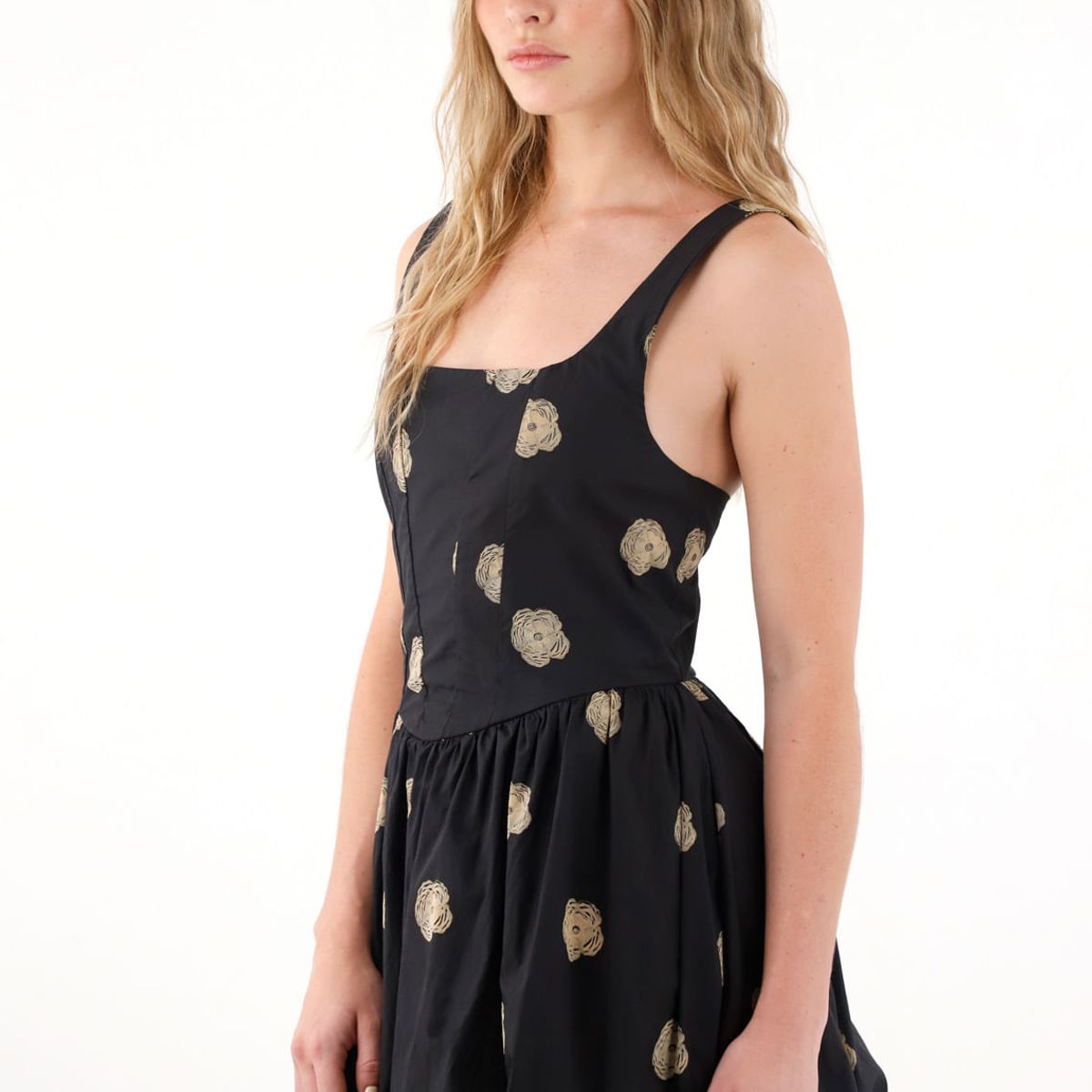 TENNIS - Vestido corto con falda tipo globo y flores en relieve para mujer