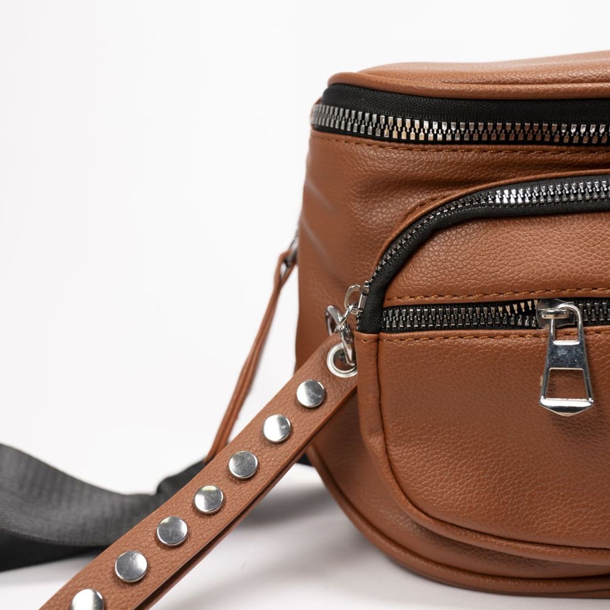 YOI - Bolso pequeño funcional con asa incluida