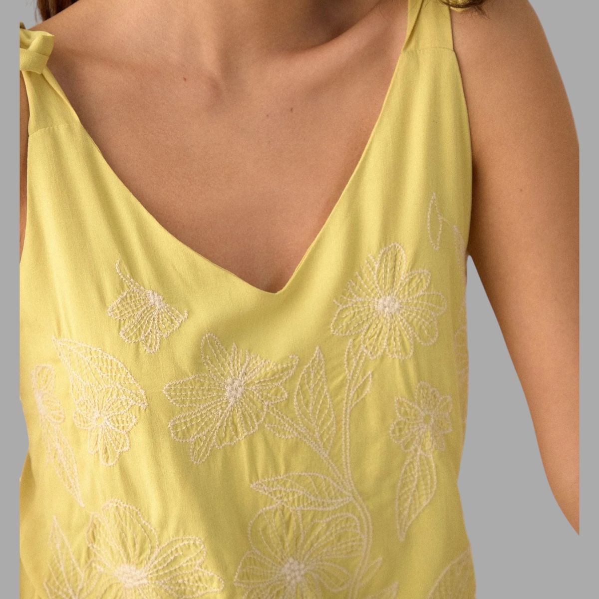 ESPRIT - Esprit Camisa para Mujer Bordada - Blusa para Dama con Escote en V