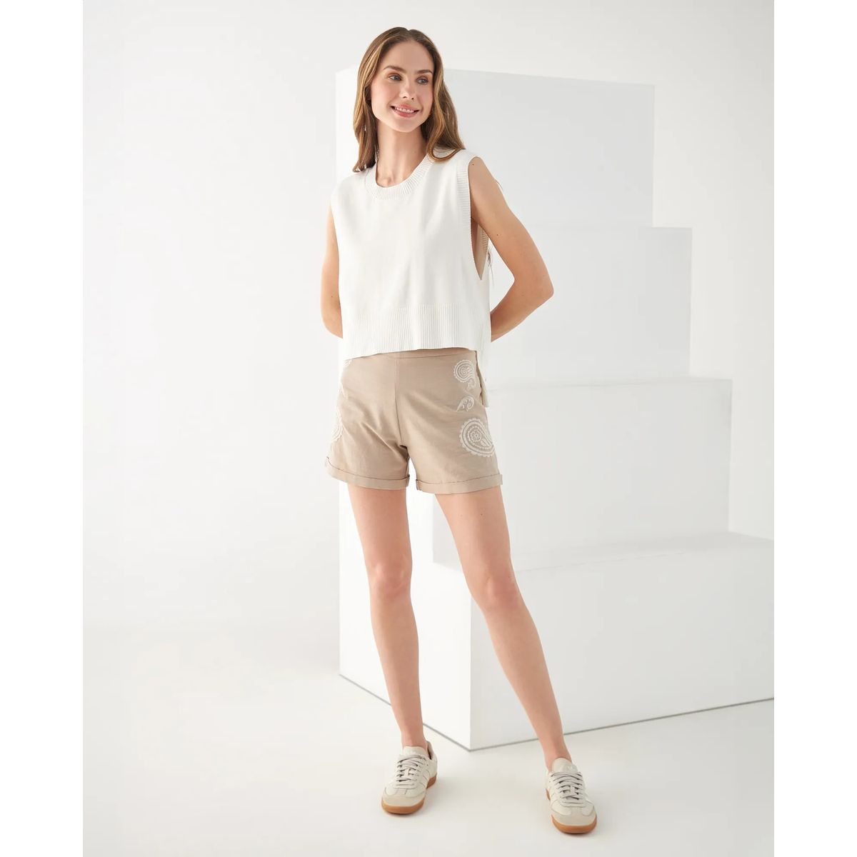 ESPRIT - Bermuda Short Esprit Mujer con Bordado Arabescos