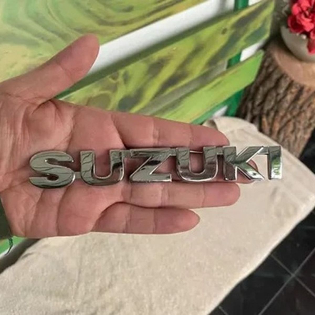 GENERICO - emblema suzuki cromado todos los modelos