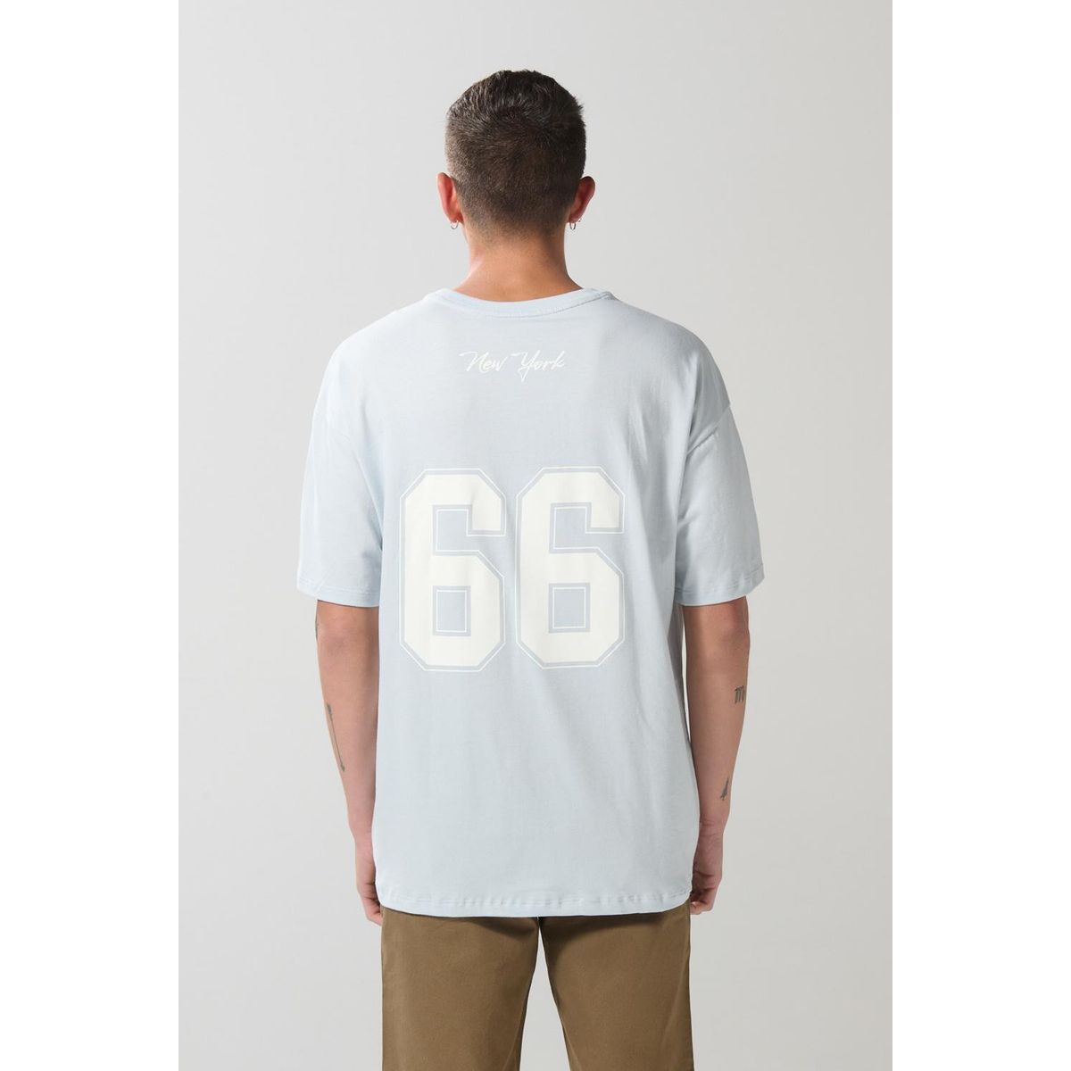 KOAJ - KOAJ Camiseta oversize azul manga corta con diseños college Hombre