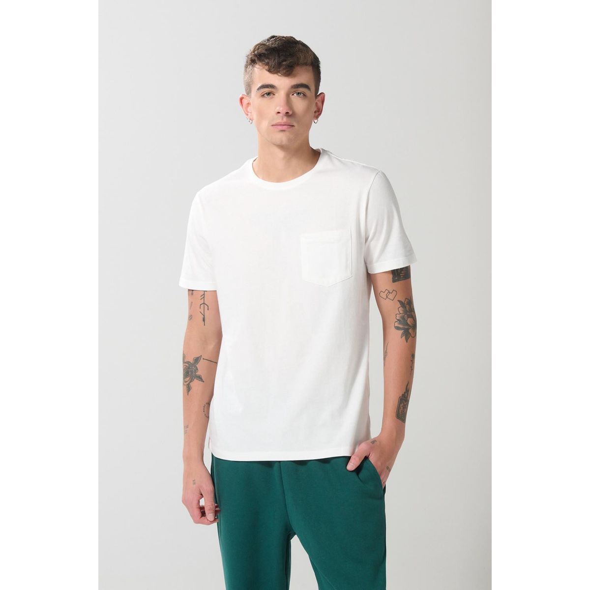 KOAJ - KOAJ Camiseta con bolsillo, manga corta y cuello redondo un Hombre