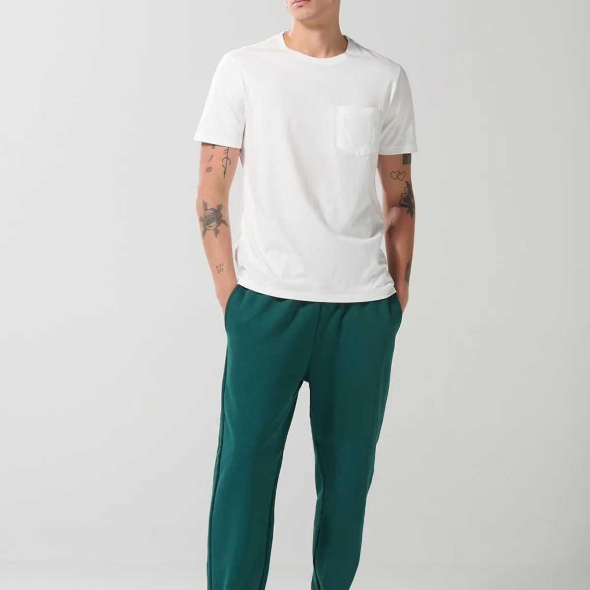 KOAJ - KOAJ Camiseta con bolsillo, manga corta y cuello redondo un Hombre