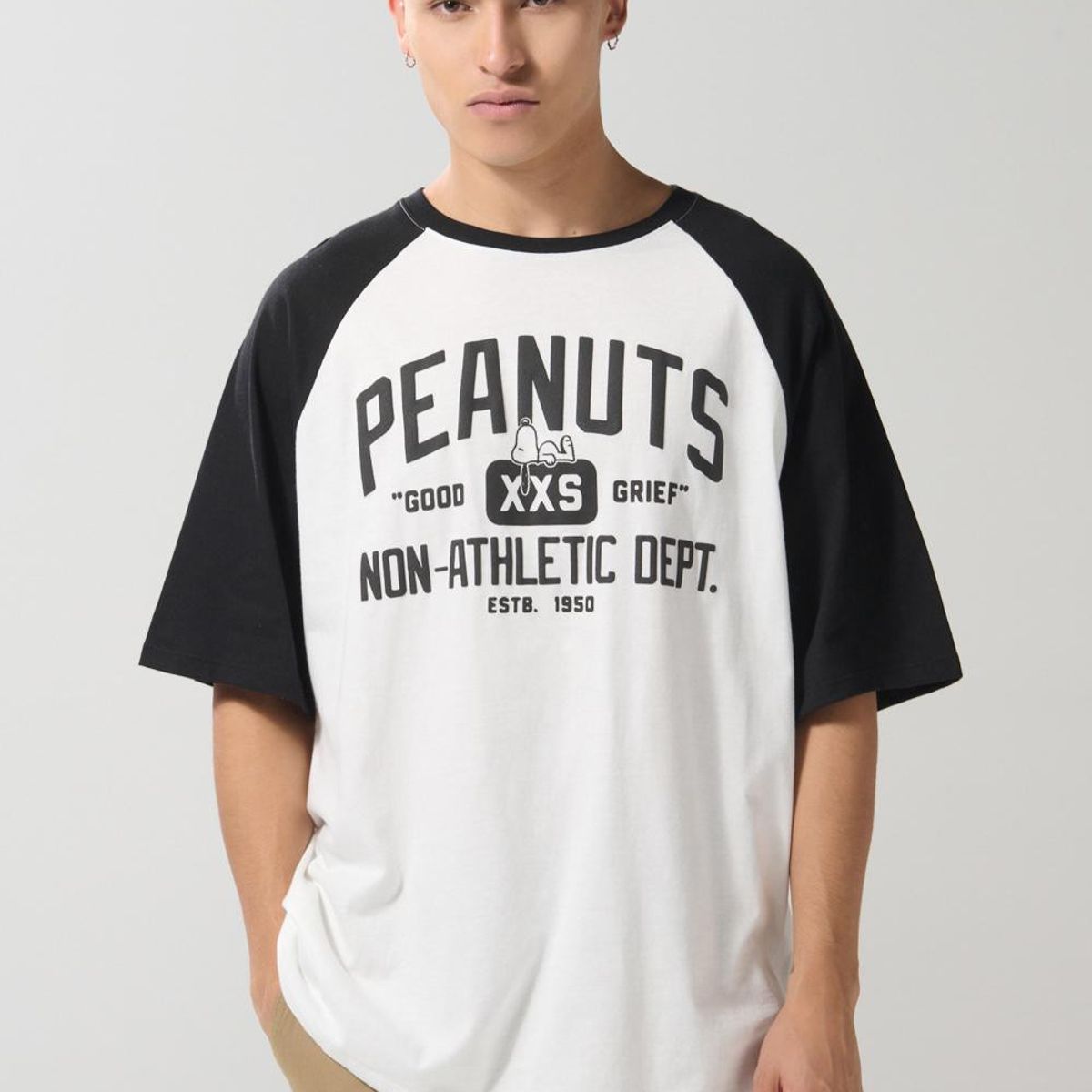 KOAJ - KOAJ Camiseta manga ranglan crema clara de Snoopy Hombre