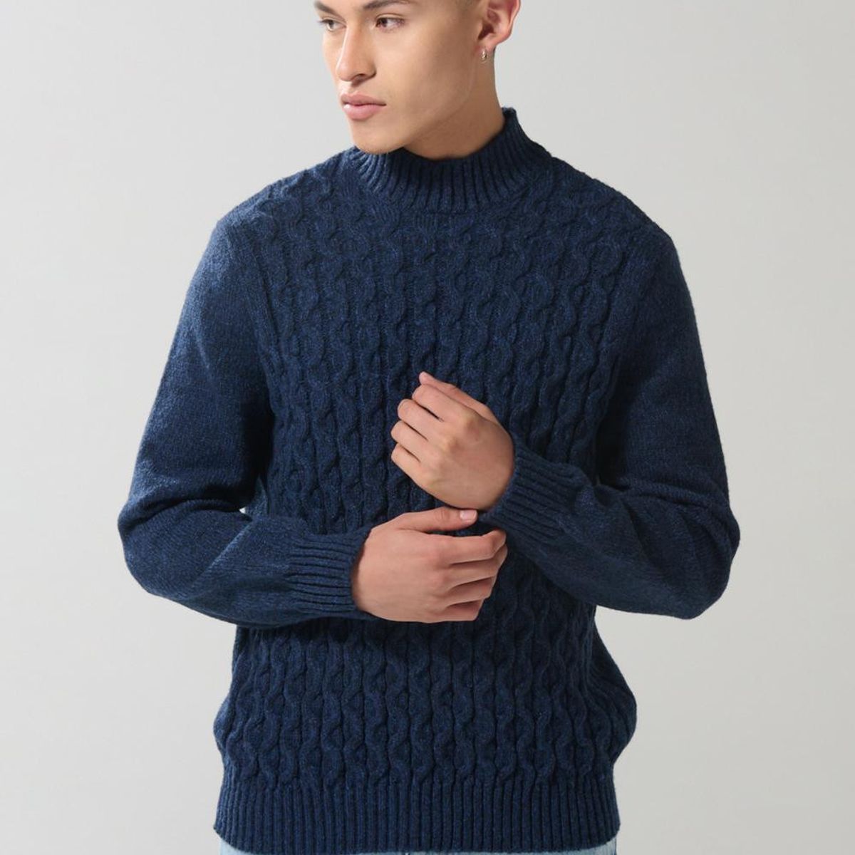 KOAJ - KOAJ Suéter unicolor cuello alto con trenzas Hombre