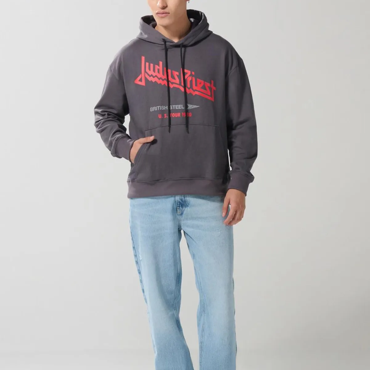 KOAJ - KOAJ Buzo oversize gris intenso con arte de Judas Priest y c Hombre