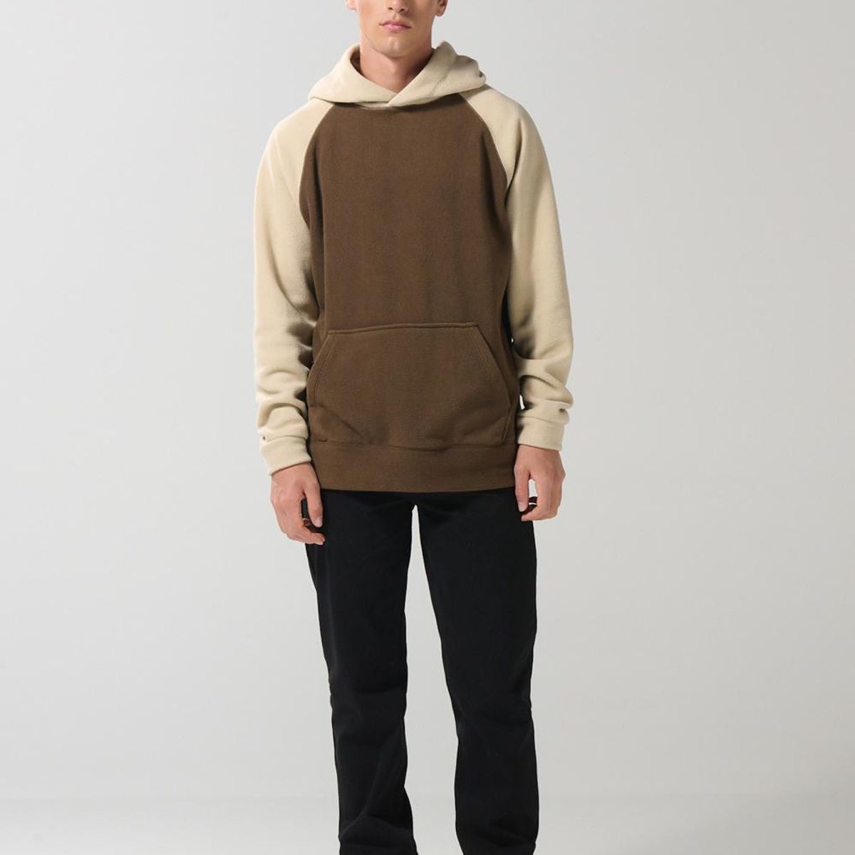 KOAJ - KOAJ Buzo unicolor con manga ranglan y capota en contraste Hombre