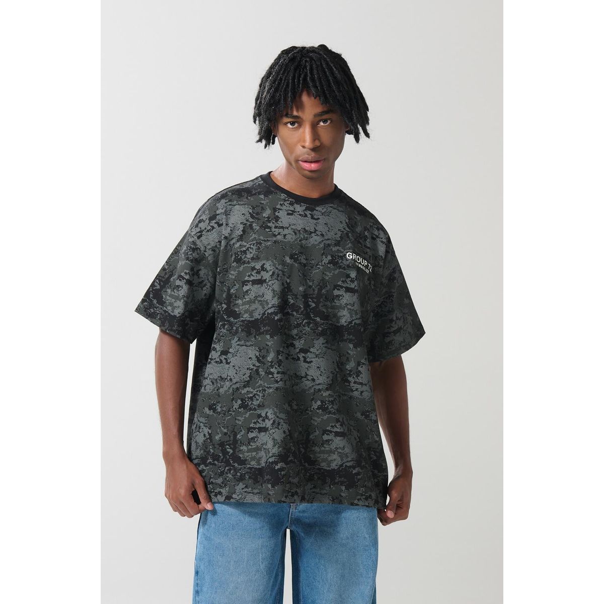 KOAJ - KOAJ Camiseta oversize negra tie dye cuello redondo con tex Hombre