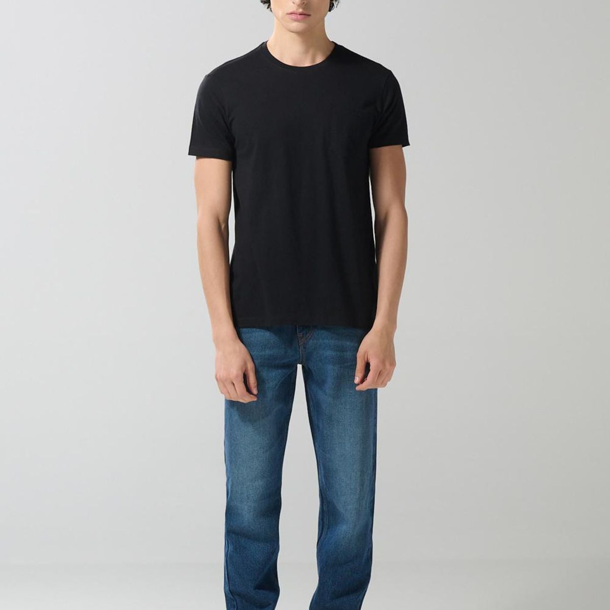 KOAJ - KOAJ Camiseta con bolsillo, manga corta y cuello redondo un Hombre