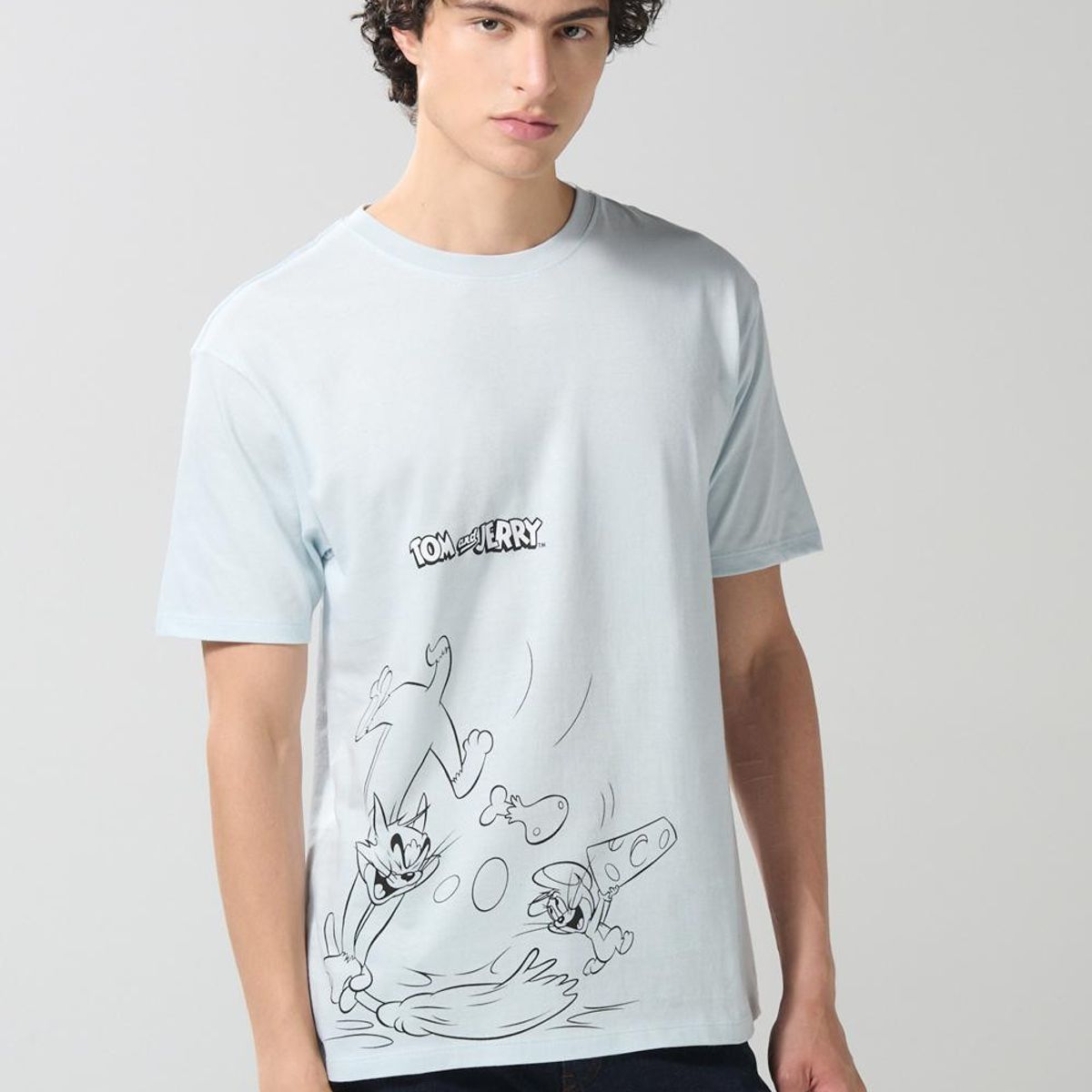 KOAJ - KOAJ Camiseta azul clara de Tom y Jerry con cuello redondo Hombre