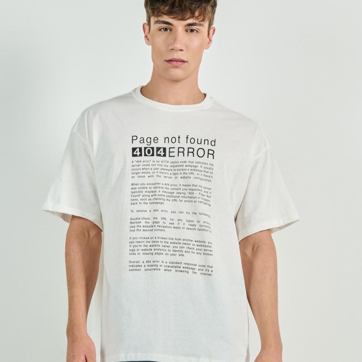 KOAJ - KOAJ Camiseta crema oversize con texto estampado y manga co Hombre