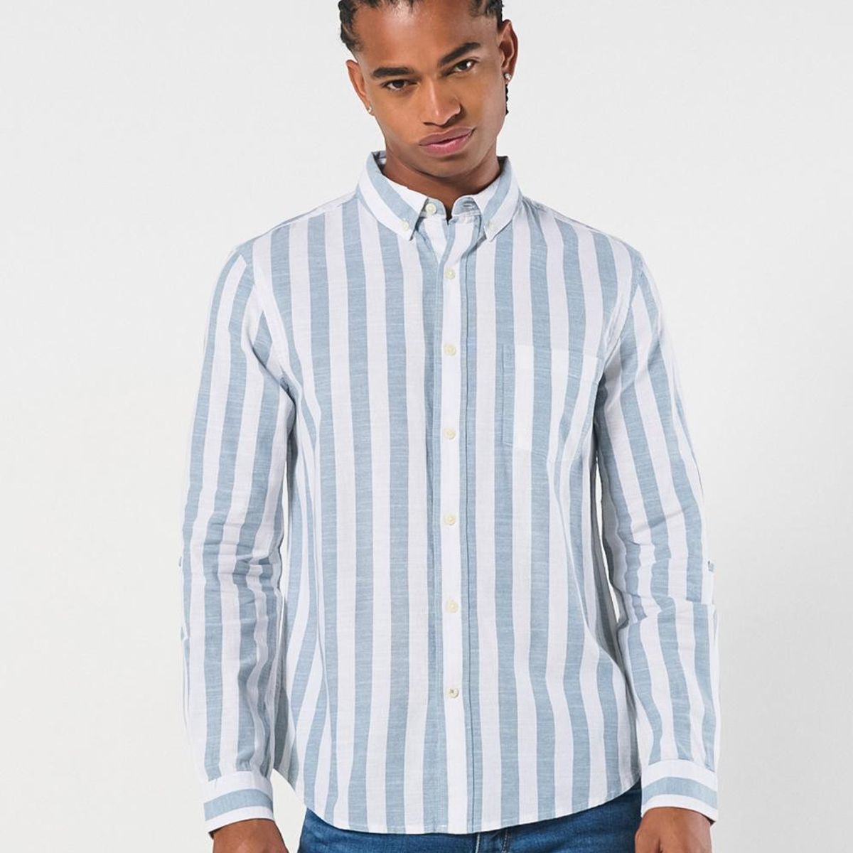 KOAJ - KOAJ Camisa blanca con rayas azules y cuello button down Hombre