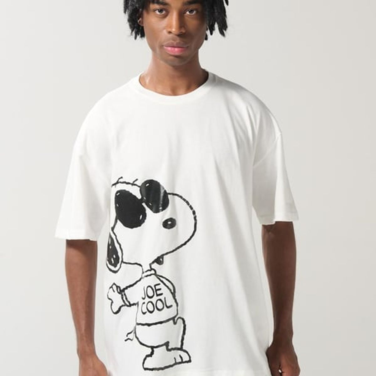 KOAJ - KOAJ Camiseta oversize crema de Snoopy manga corta Hombre