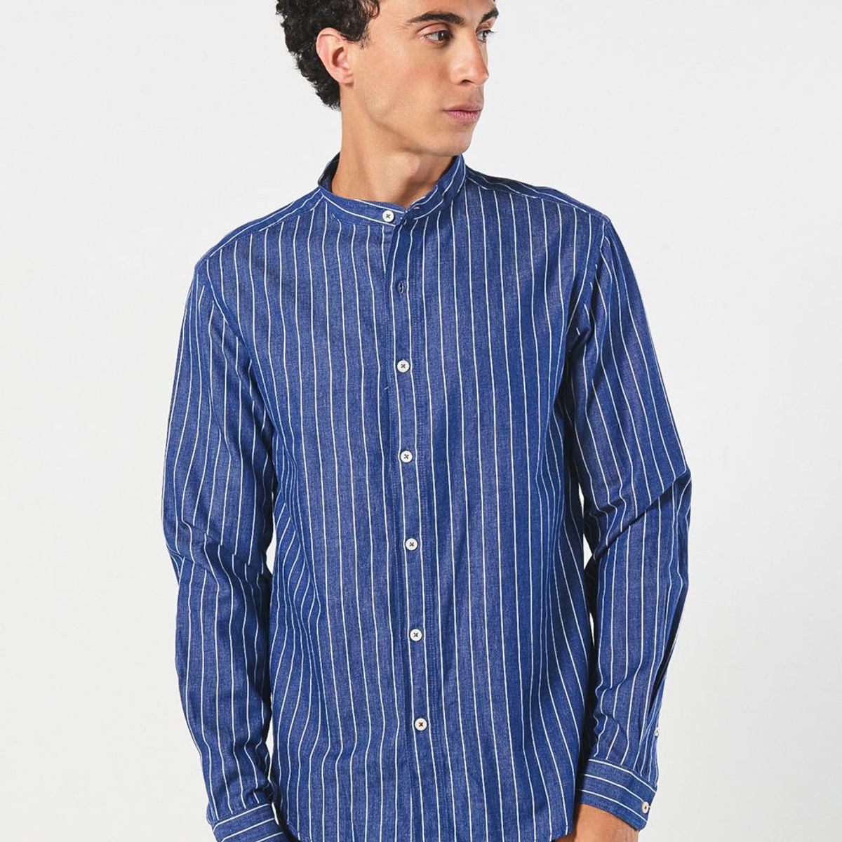 KOAJ - KOAJ Camisa cuello nerú azul oscura con rayas blancas Hombre