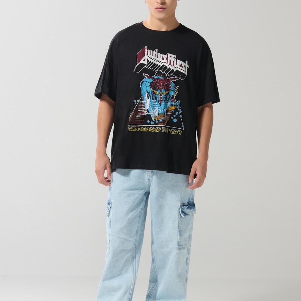 KOAJ - KOAJ Camiseta oversize crema de Judas Priest manga corta Hombre