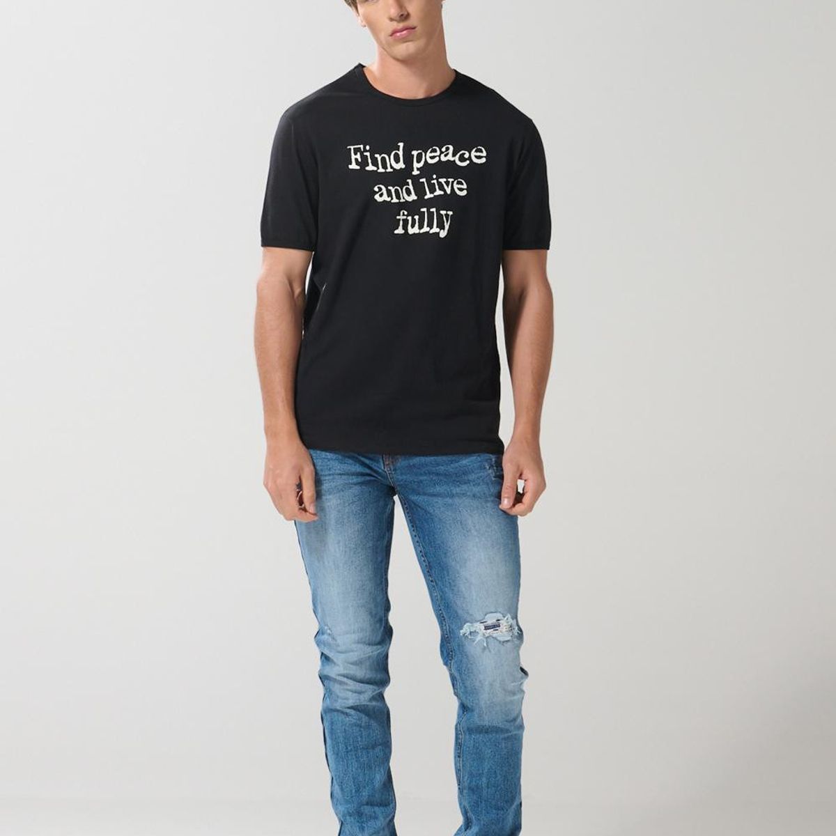 KOAJ - KOAJ Camiseta cuello redondo negra con texto blanco estampa Hombre