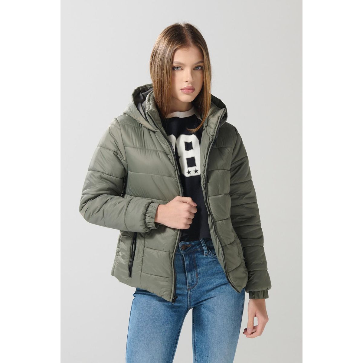 KOAJ - KOAJ Chaqueta unicolor con capota acolchada y costuras horiz Mujer