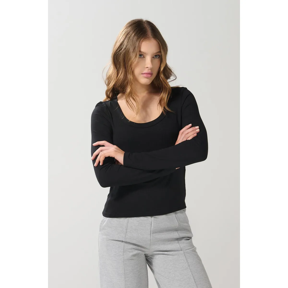 KOAJ - KOAJ Camiseta manga larga en viscosa unicolor con escote en  Mujer