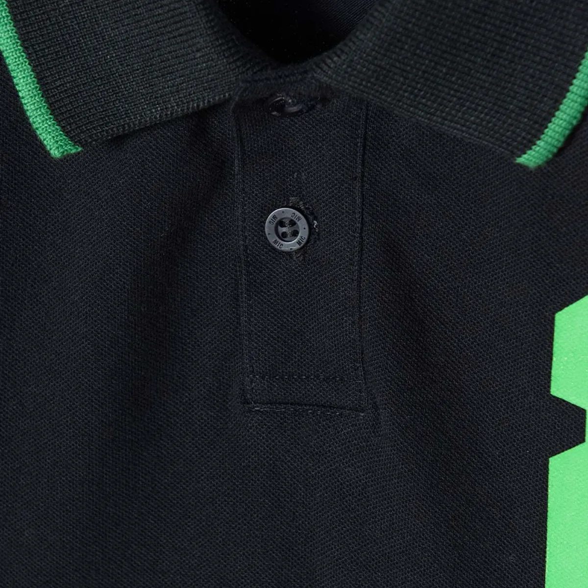 MINECRAFT - Camiseta Tipo Polo de Minecraft negra tipo polo para niño