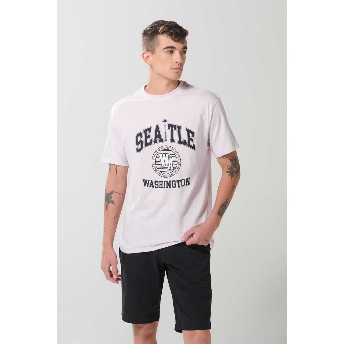 KOAJ - KOAJ Camiseta lila clara cuello redondo con diseño college Hombre