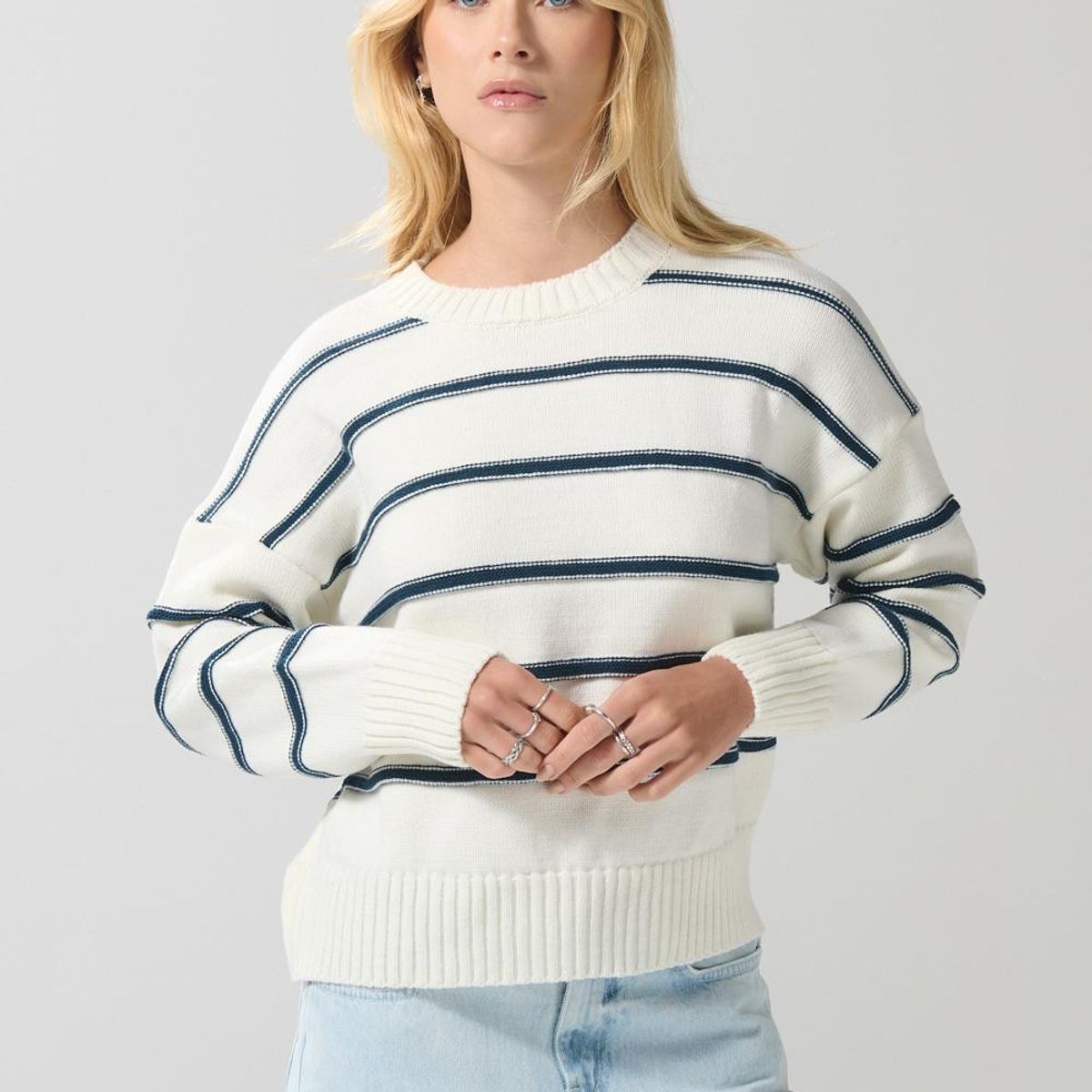 KOAJ - KOAJ Suéter crema  tejido con rayas cuello redondo horma sue Mujer