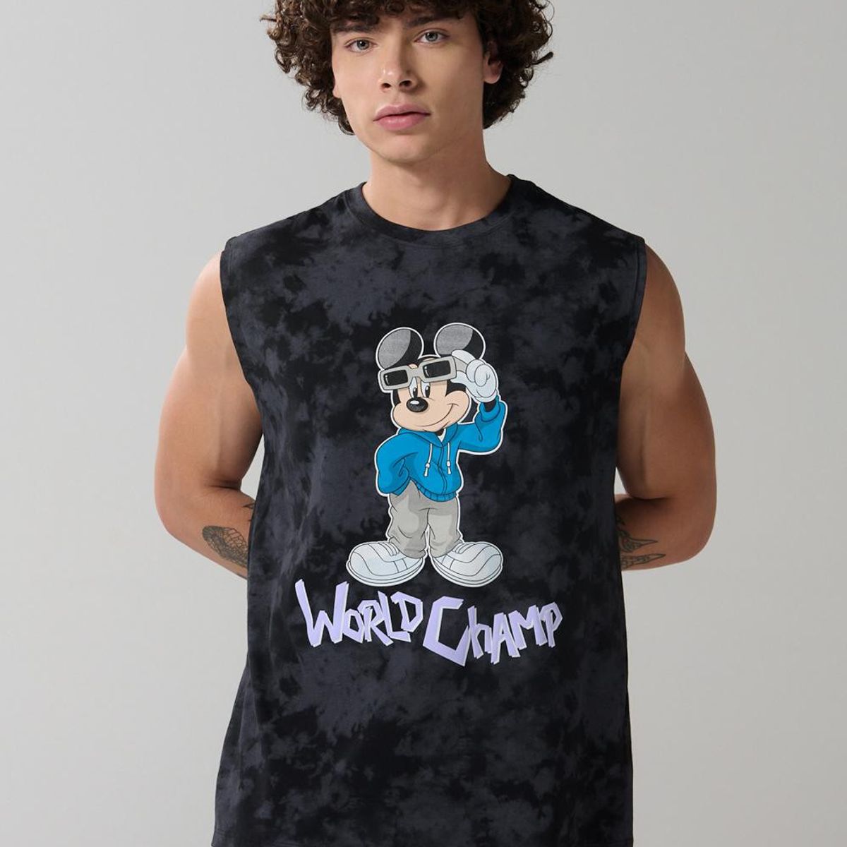 KOAJ - KOAJ Camiseta manga sisa negra tie dye con arte de Mickey Hombre