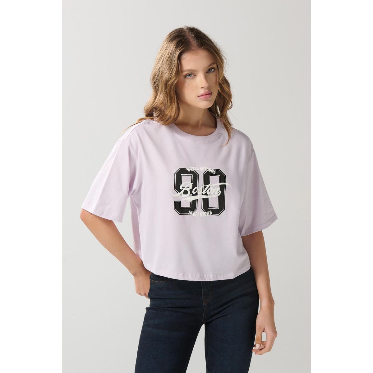 KOAJ - KOAJ Camiseta lila clara crop top oversize con arte college Mujer