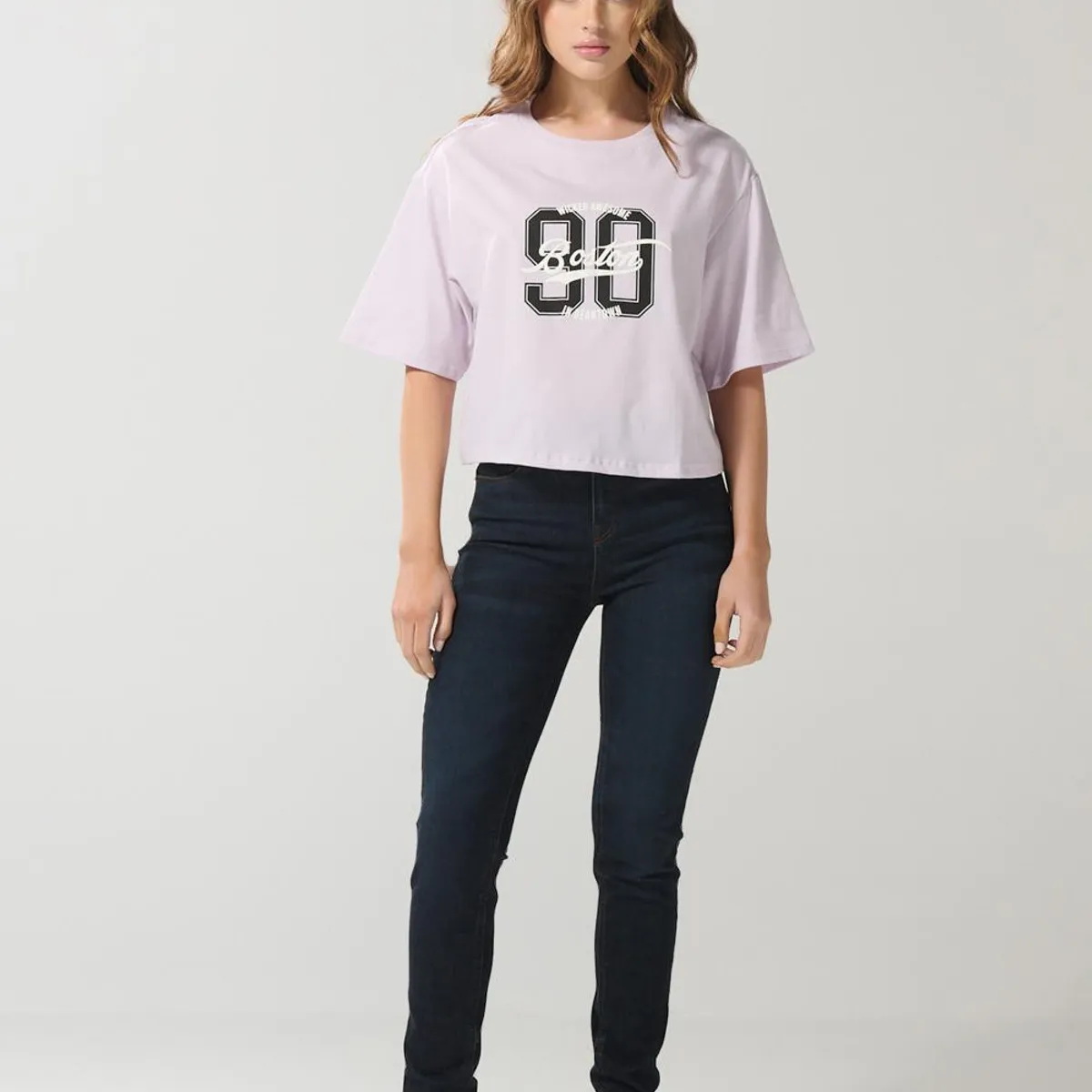 KOAJ - KOAJ Camiseta lila clara crop top oversize con arte college Mujer