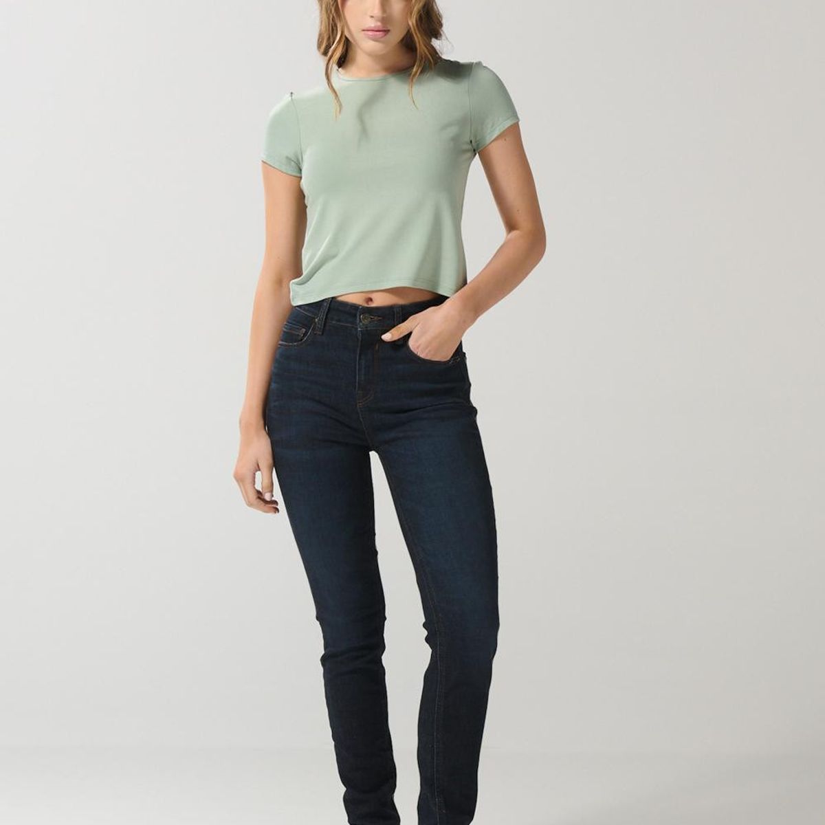 KOAJ - KOAJ Camiseta ajustada en rib unicolor con cuello redondo Mujer