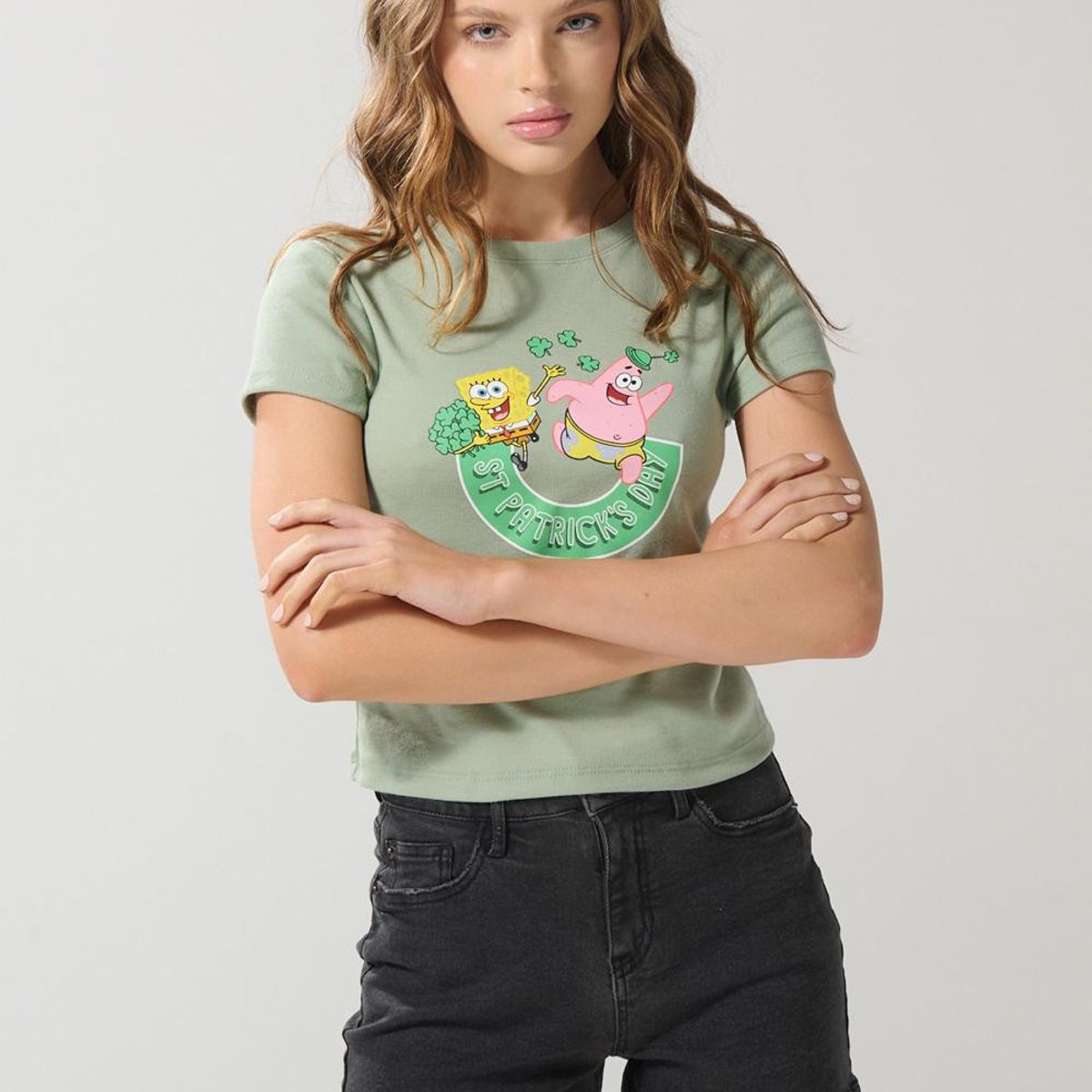 KOAJ - KOAJ Camiseta manga corta en rib con estampado en frente de  Mujer