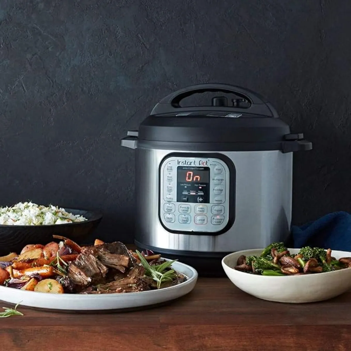 INSTANT - Olla a Presión Instant Pot Duo 7 en 1 6 Quart 14 Programas