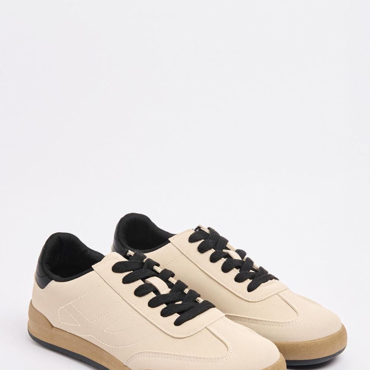 KOAJ - KOAJ Tenis estilo urbano, en color kaki con suela plana. Mujer