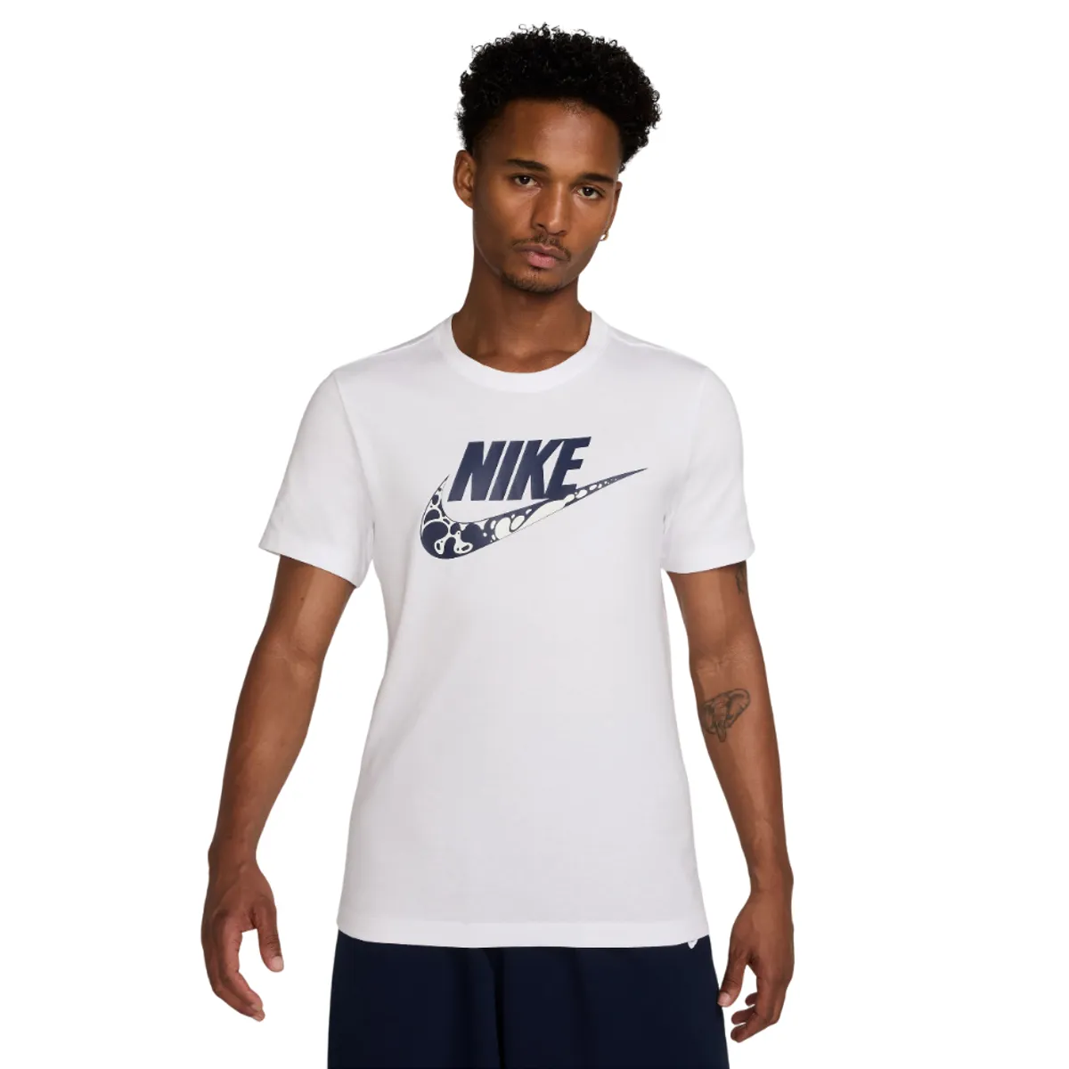 NIKE - Camiseta Nike M Nsw Tee 12Mo Futura Fs Hombre -Blanco