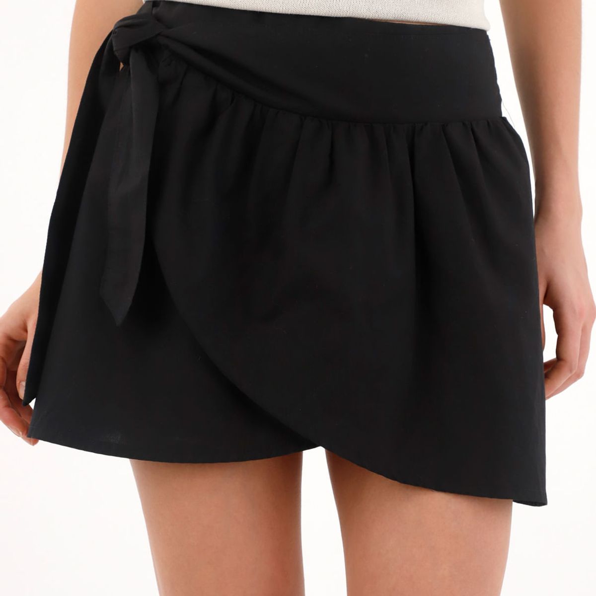 TOPMARK - Falda corta con tapa cruzada negra para mujer