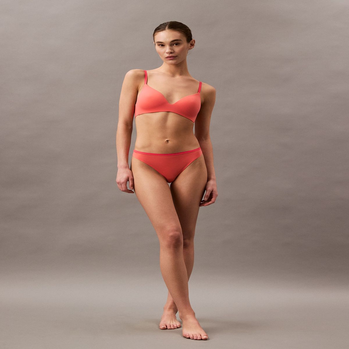 CALVIN KLEIN - Brasier rosado invisible sin aro - Perfectly Fit Calvin Klein